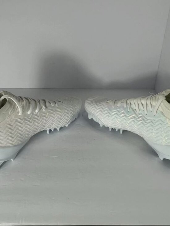 Under Armour Spotlight Pro NBY White Iridescent Football Cleats Mens Size 13 main image 6
